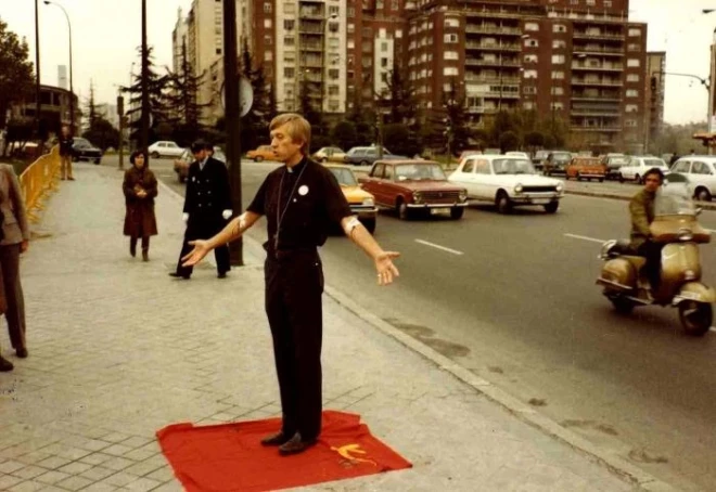 Māra Ķirsona akcija pret PSRS okupāciju 1980. gada 11. novembrī pie Madrides Konferenču pils.