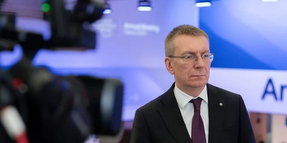 Latvijas prezidents Edgars Rinkēvičs, kurš ir arī pirmais atklāti zināmais gejs prezidenta amatā Eiropas Savienībā, britu TV "Channel 4 News" nesen izteicies par sabiedrībā aktuālajām diskusijām par transpersonu un minoritāšu tiesībām. 