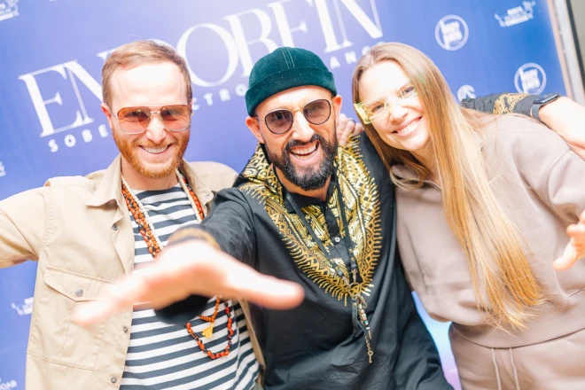 Более 80 гостей приняли участие в закрытой sober-вечеринке, что подчеркивает интерес к новому формату осознанного отдыха.