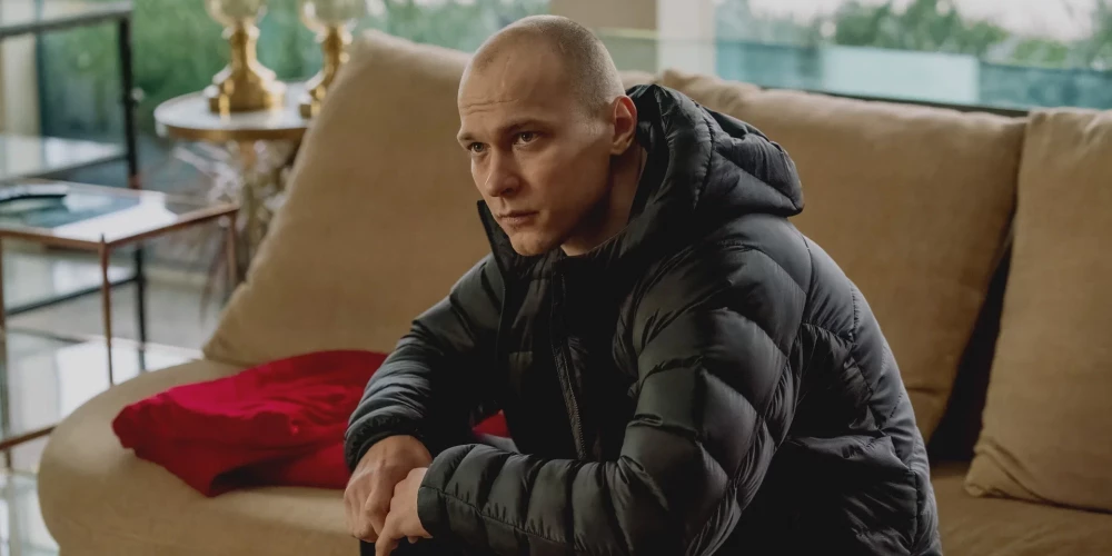Юра Борисов в фильме "Анора".