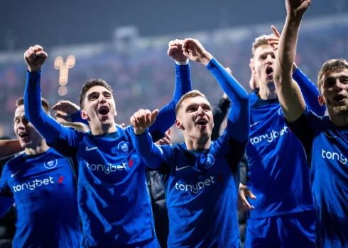 RFS futbolisti pasakās līdzjutējiem pēc vēsturiskā panākuma pār "Ajax".