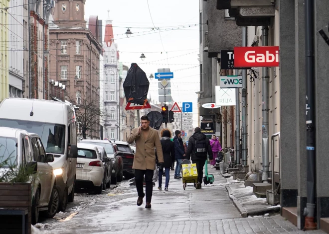 Vairāk cilvēku var pieteikties iespējai tikt atbrīvotiem no parādsaistībām