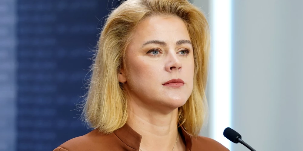 Ministru prezidente Evika Siliņa (JV) par galvenajiem gada uzdevumiem finanšu ministram Arvilam Ašeradenam (JV) un ekonomikas ministram Viktoram Valainim (ZZS) izvirzījusi kapitāla tirgus attīstīšanu un investīciju piesaisti.
