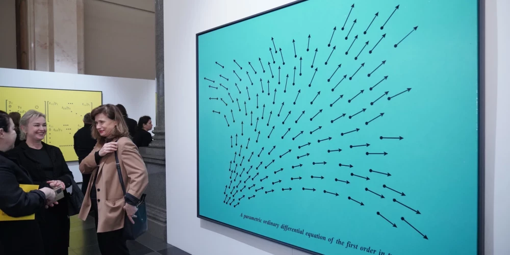 Mākslas muzejā "Rīgas birža" atklāta ievērojama franču mākslinieka Bernāra Venē darbu izstāde.