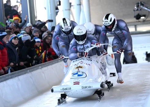 Jēkaba Kalendas ekipāža Šveicē Pasaules kausa posmā bobslejā četrinieku sacensībās ieņēma 12. vietu.