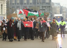 Palestīnas atbalsta gājiena dalībnieki pieprasīja apturēt ES un Izraēlas Asociācijas nolīgumu.