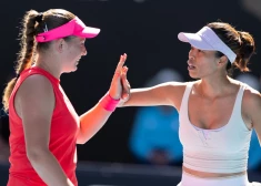 Aļona Ostapenko pēdējā laikā labākus panākumus gūst dubultspēlēs, ieskaitot "Australian Open" finālu pārī ar pieredzējušo taivānieti Suveju Sji.