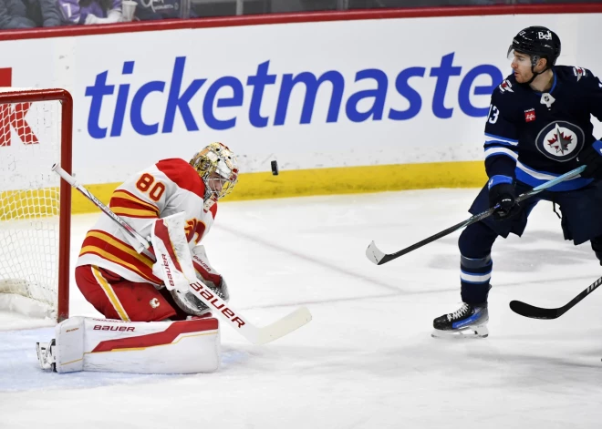 Vilardi četru punktu spēle pret "Flames"; "Rangers" pārtrūkst punktu sērija