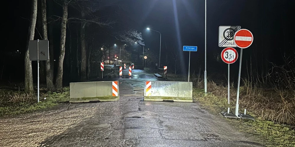 Slēgts tilts pār Krievupi uz nenoteiktu laiku.