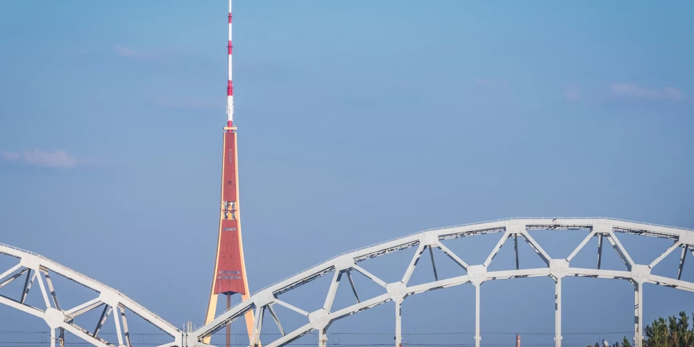 Latvijas televīzijas tornis. 