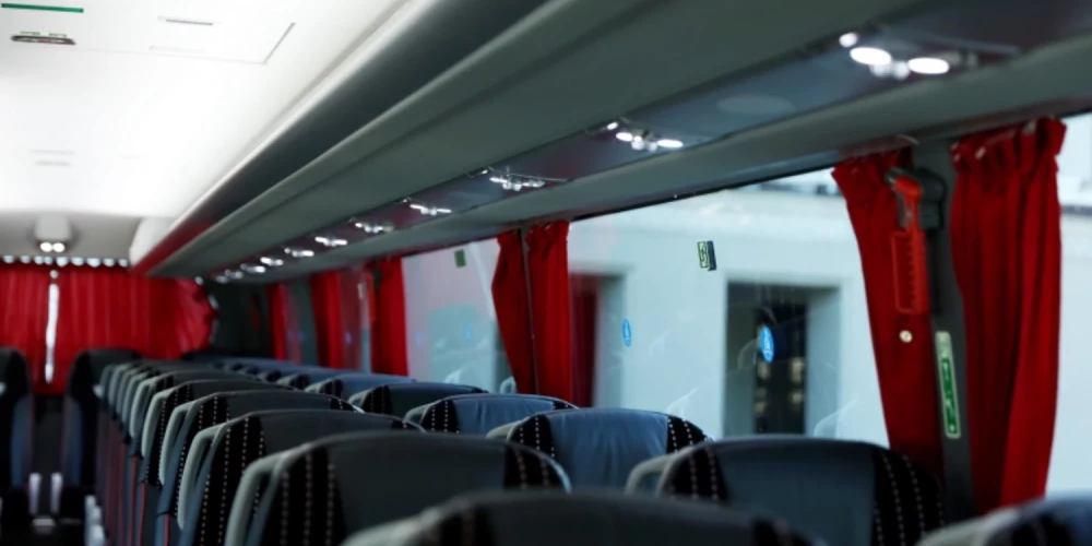 Autobusos starp Tallinu, Rīgu un Krieviju tiek pārvadātas sankcijām pakļautas preces. 