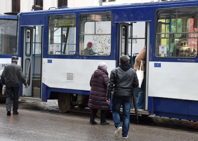 Vienotā biļete sabiedriskajā transportā varētu maksāt 2 eiro un būt pieejama no vasaras