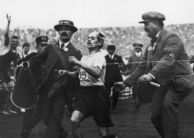 Pārsteidzošais iemesls, kādēļ maratona distance ir tieši 42,195 kilometru gara: 40 dienas līdz "Rimi" Rīgas maratonam