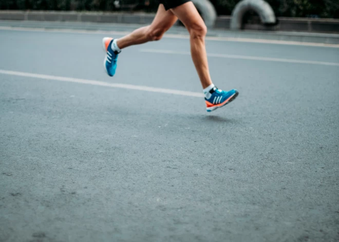 10 pazīmes, kas liecina, ka ar treniņiem vajadzētu nedaudz piebremzēt: 37 dienas līdz "Rimi" Rīgas maratonam
