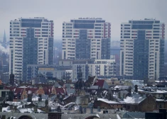 Rīgas dome turpina darbu pie Rīgas Skanstes pirmsskolas izveides un šodien domes sēdē nolēma, ka Rīgas pašvaldība ņems aizņēmumu no Valsts kases līdz 10,74 miljoniem eiro ar mērķi izveidot Rīgas Skanstes pirmsskolas ēku kompleksu Grostonas ielā 6.