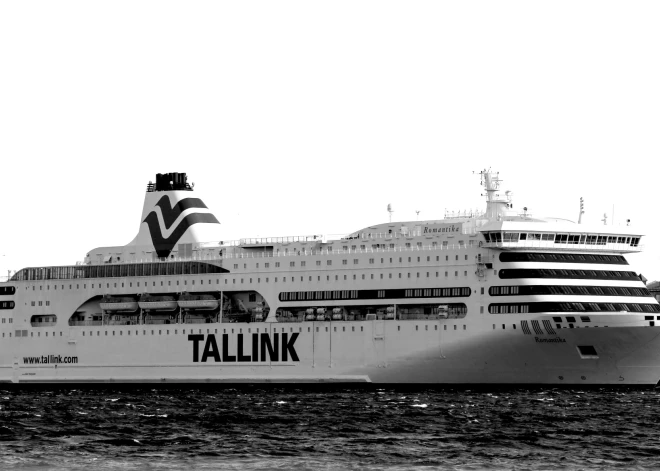 Pār "Tallink" prāmja bortu pārkritis un jūrā pazudis kāds pasažieris