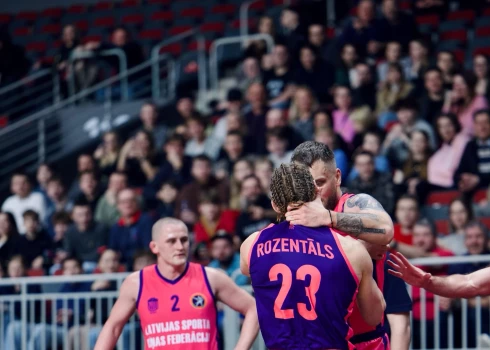 Cīņas karstumā neiztika bez asumiem.