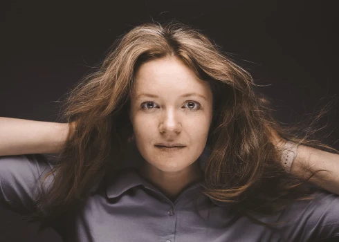 "Vairumam latviešu ir kāda patiesi brīnišķīga īpašība – jūs esat ļoti empātiski. Un ļoti nevienaldzīgi," saka Rīgā dzīvojošā ukraiņu aktrise Anastasija Ļovina.