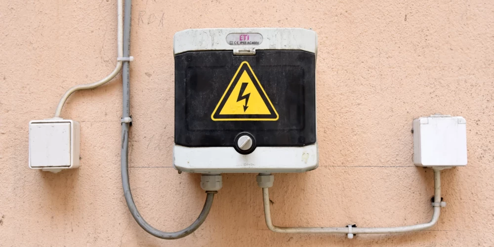 Daļā Jelgavas traucēta elektroapgāde. 