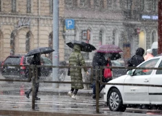 Svētdien daudzviet mākoņi atnesīs sniegu