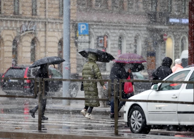 Svētdien daudzviet mākoņi atnesīs sniegu