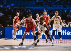 Dāvis Bertāns (pa labi) spēlē pret "Borac" (foto: AdmiralBet ABA league / X)