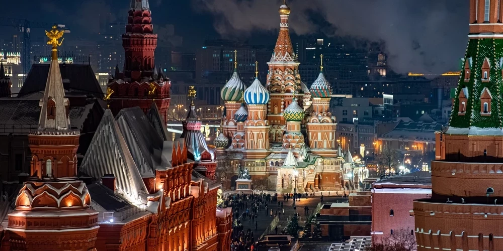 Жители Латвии, посещающие Россию, являются для российских спецслужб удобными объектами для вербовки, отмечают в СГБ.
