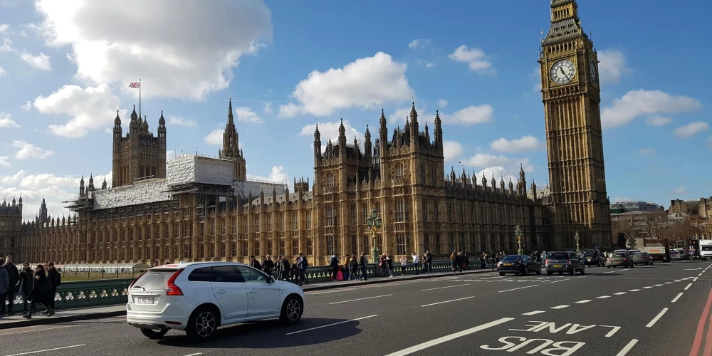 Londona.