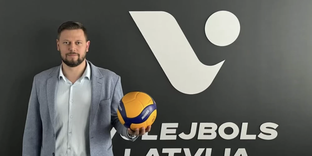 Platonovs peldēšanas federāciju vadīja no 2016. līdz 2024. gadam.