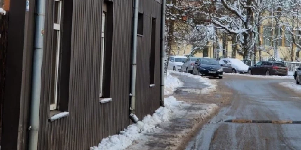 Uzstādītais ātrumvalnis Imantā.