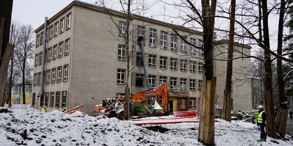 Rīgā bijušās skolas telpas pārtop par jaunu policijas vadības centru. 