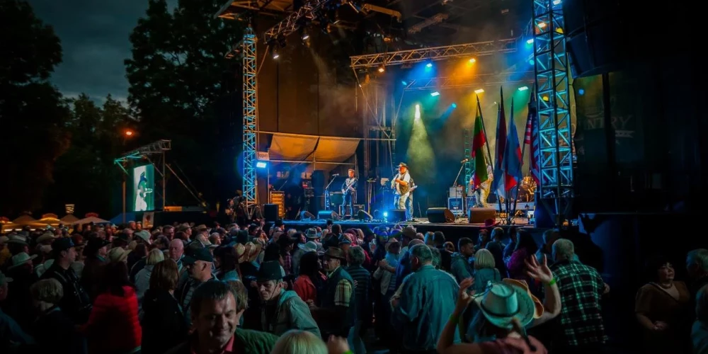 Mākslinieku saraksts tiks papildināts un pilna programma tiks izziņota tuvāk festivālam.