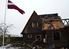 Mārupes ugunsgrēka sekas: fotoreportāža no liesmu skartās mājas