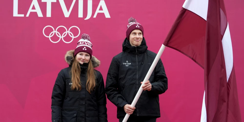 Daugavas stadionā notiek pasākums, kura laikā tiek nosaukts Latvijas izlases karognesējs un sastāvs startam Eiropas Jaunatnes ziemas olimpiskajā festivālā.