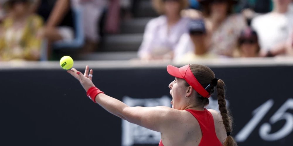 Aļona Ostapenko.