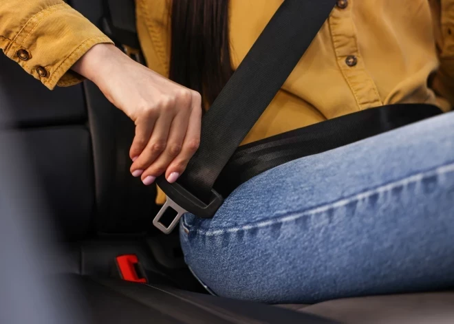 А вы пристегиваетесь в автобусах?