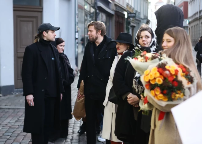 Mākslinieku "Mareunrl's" personālizstāde "Sapņu sonāte" atklāšana (foto: Juris Rozenbergs)