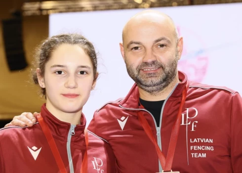 Latvijas sportiste Sofija Prošina sestdien Spānijā Pasaules kausa posmā paukošanā ar špagu piedzīvoja zaudējumu astotdaļfinālā.