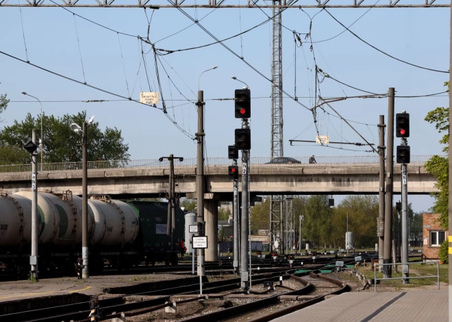 Dzelzceļa kravu apjoms pērn sarucis par 27%; vajadzēs vēl valsts dotācijas