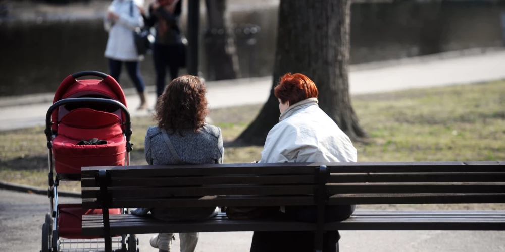  Fiziska vardarbība ir reta, taču joprojām tiek ziņots par verbālu un emocionālu vardarbību.