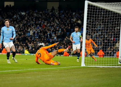 Anglis Džūds Belingems kompensācijas laika pēdējās sekundēs gūst "Real" uzvaras vārtus pret Mančestras "City" UEFA Čempionu līgas izslēgšanas spēļu pirmajā kārtā