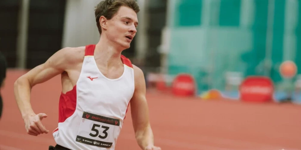 2000m distancē pirmais finišēja saugavpilietis Ņikita Bogdanovs, sasniedzot distancē jaunu Latvijas rekordu pieaugušajiem.