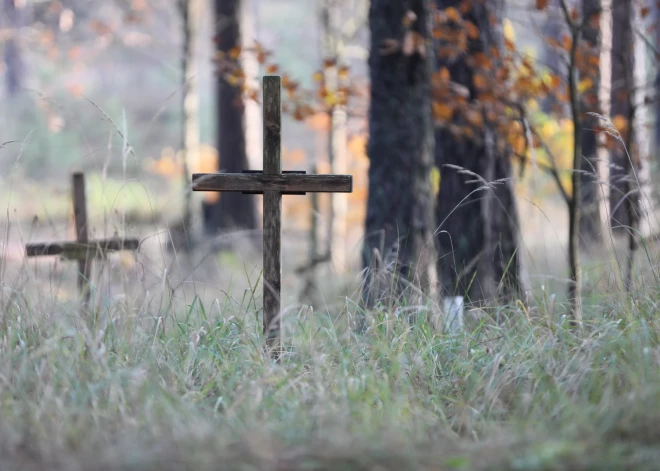 Par 14 tūkstošiem Jaunciema kapos labiekārtos bāreņu un bezpiederīgo sektorus