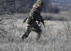 "Putins nekad nespēlē pēc noteikumiem. Neļaujiet sevi apmānīt." Ukrainas prezidenta biroja vadītājs Minhenē ticies ar Trampa īpašo sūtni