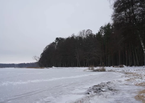 Ar 15. februāri tiek atcelts Daugavpils valstspilsētas pašvaldības izpilddirektora rīkojums par aizliegumu atrasties uz pilsētas teritorijā esošo ūdenstilpju ledus, izņemot Daugavas upi.