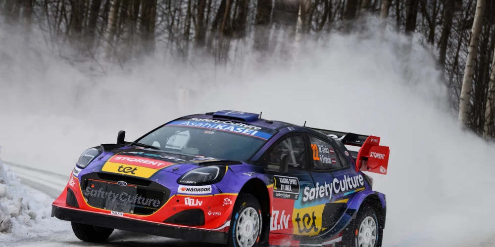 Latvijas rallija ekipāža ar pilotu Mārtiņu Sesku un stūrmani Renāru Franci sestdien pasaules rallija čempionāta (WRC) Zviedrijas rallija devītajā ātrumposmā tika pie astotā labākā laika un kopvērtējumā saglabāja septīto vietu.