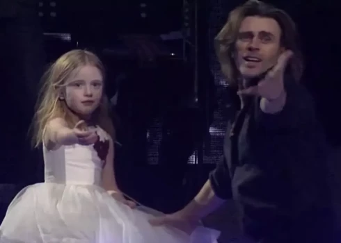 В номере, посвященном памяти Анастасии Заворотнюк, участвовала дочь актрисы и фигуриста - Мила.