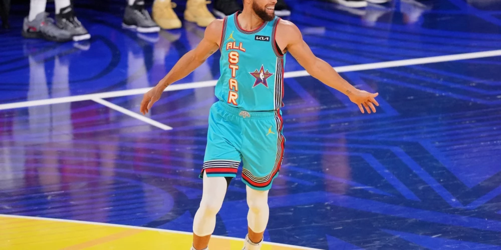 Feb 16, 2025; San Francisco, CA, USA; Shaqs OGs guard Stephen Curry (30) of the Golden State Warriors reacts after a play against Chucks Global Stars during the 2025 NBA All Star Game at Chase Center. Mandatory Credit: Cary Edmondson-Imagn Images