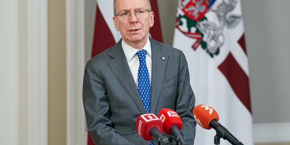 Prezidents rosina pārskatīt referendumu sistēmu un vēlēšanu reformu.