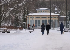 Topošā kafejnīcu zona Uzvaras parkā.